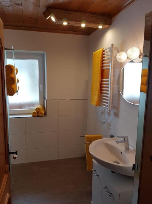 Gemuetliche Wohnung Mit Blick Auf Den Zahmen Kaiser Niederndorferberg Eksteriør bilde